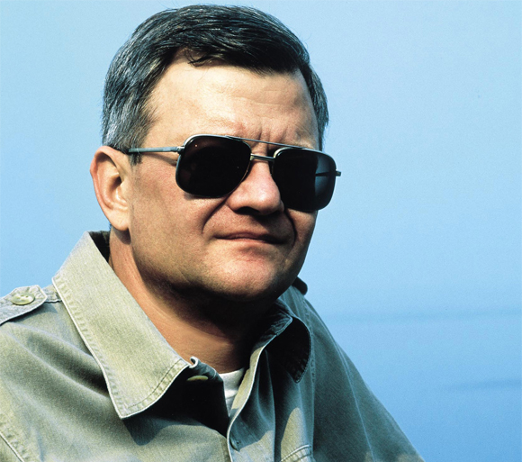 Fallece Tom Clancy, el escritor norteamericano